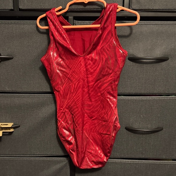 Red Swirl Pattern Leotard - Picture 2 of 2